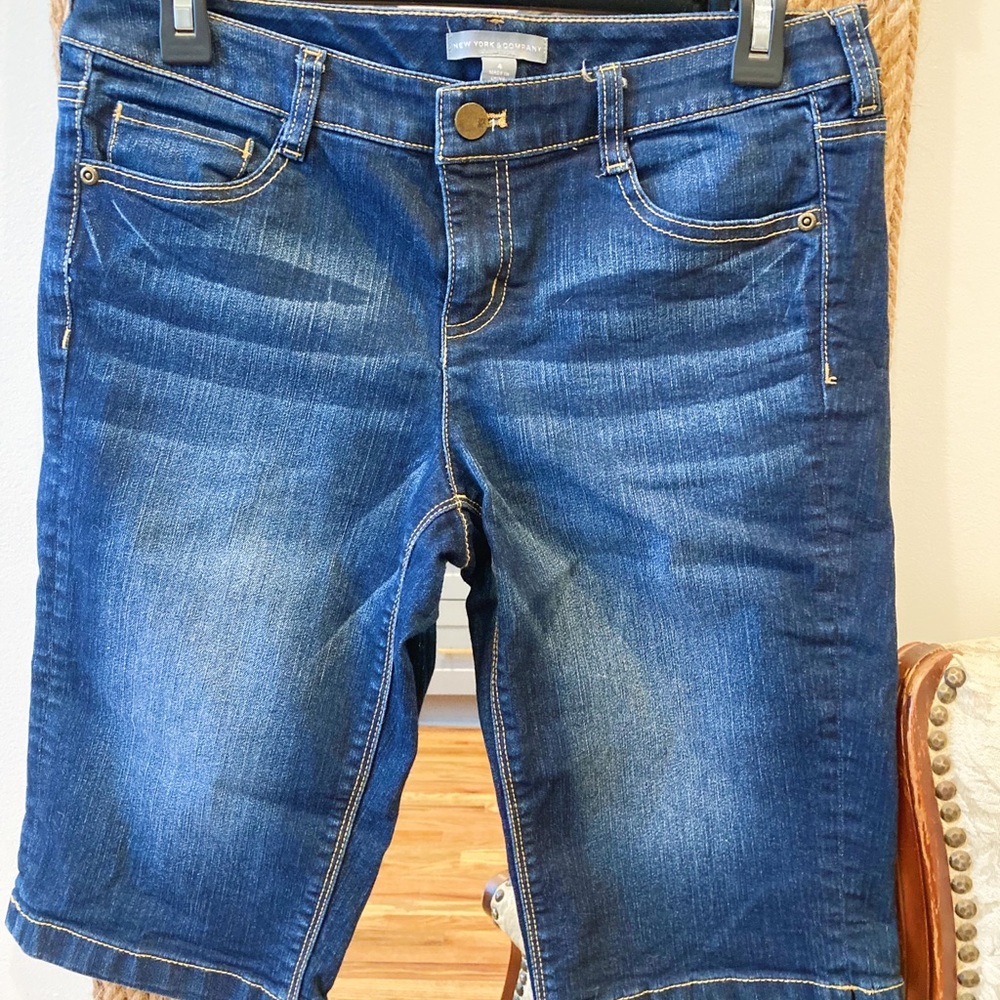 New York & company Bermuda shorts, size 4